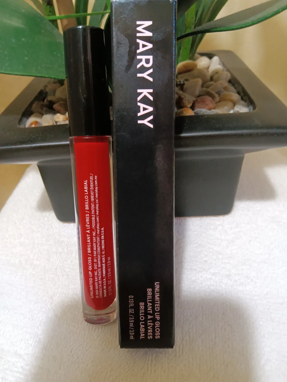 Mary Kay Lip Gloss - Rich Red Shine